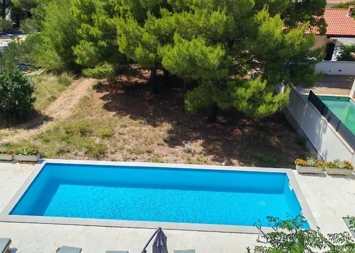 S Bazenom - Sasa By Guide Apartman